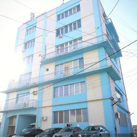 Luana Airport Apartments #8 오토페니 외부 사진
